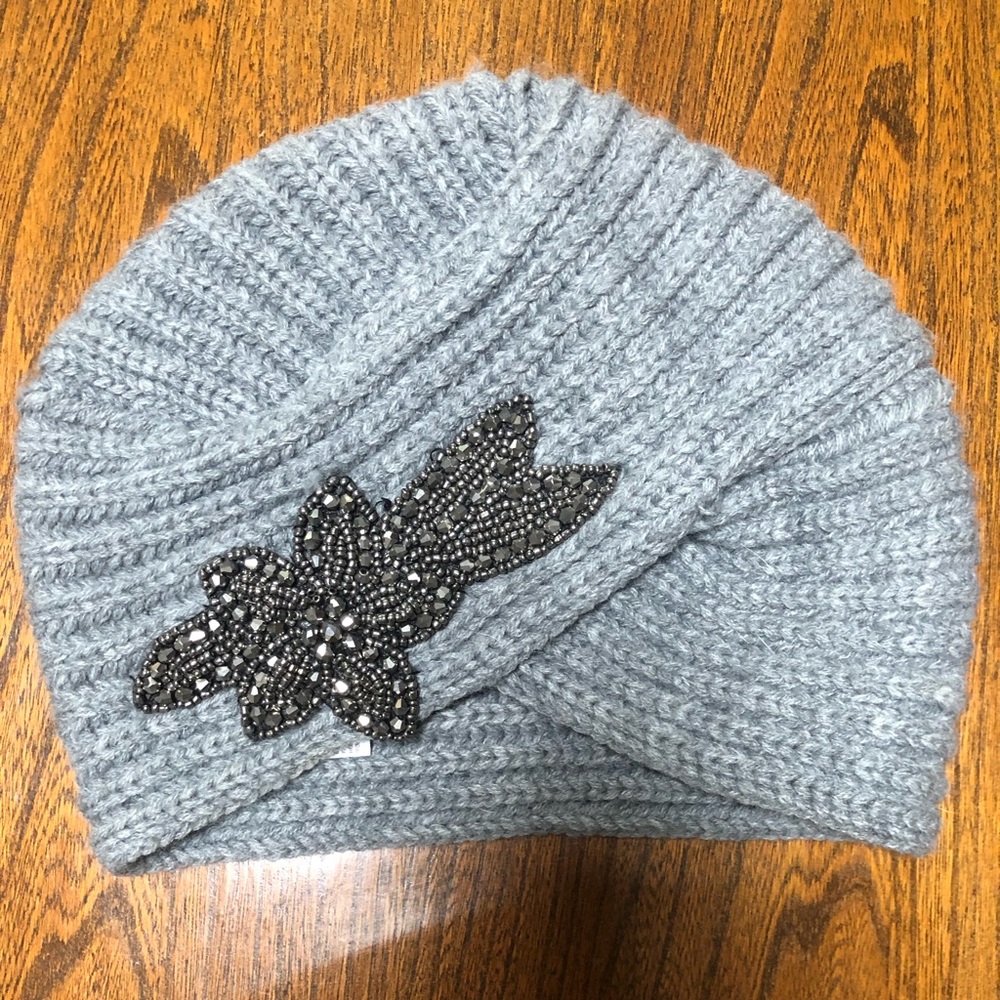 1920’s hats 🎩 very tasteful and classic style with decorative beading on front